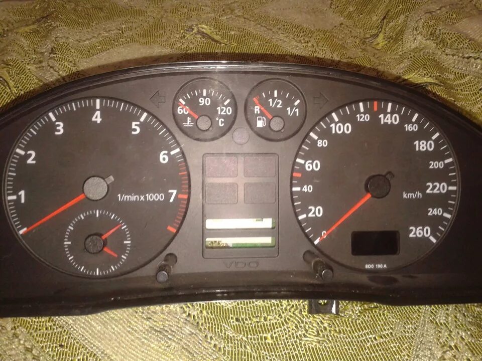 Б5 щиток приборов как снять Пересвет приборки в белый Volkswagen Passat B5, 1,8 л, 2003 года стайлинг DRIV