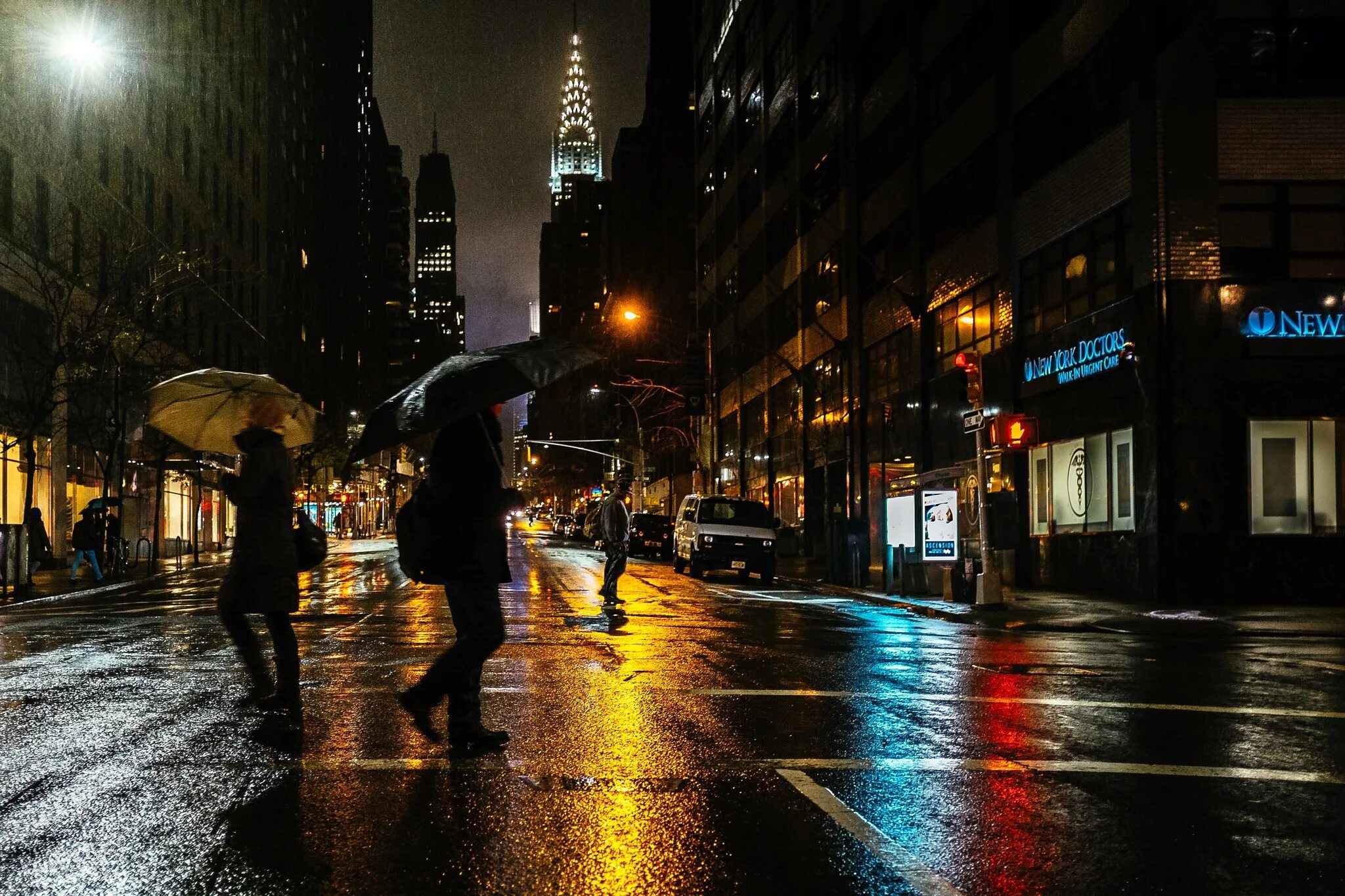 Город вечер дождь. Нью Йорк Найт стрит. Ночной дождливый Нью_ Нью Йорк. Ливень в Нью-Йорке. Нью-Йорк улицы ночью.