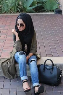 Hijab foot