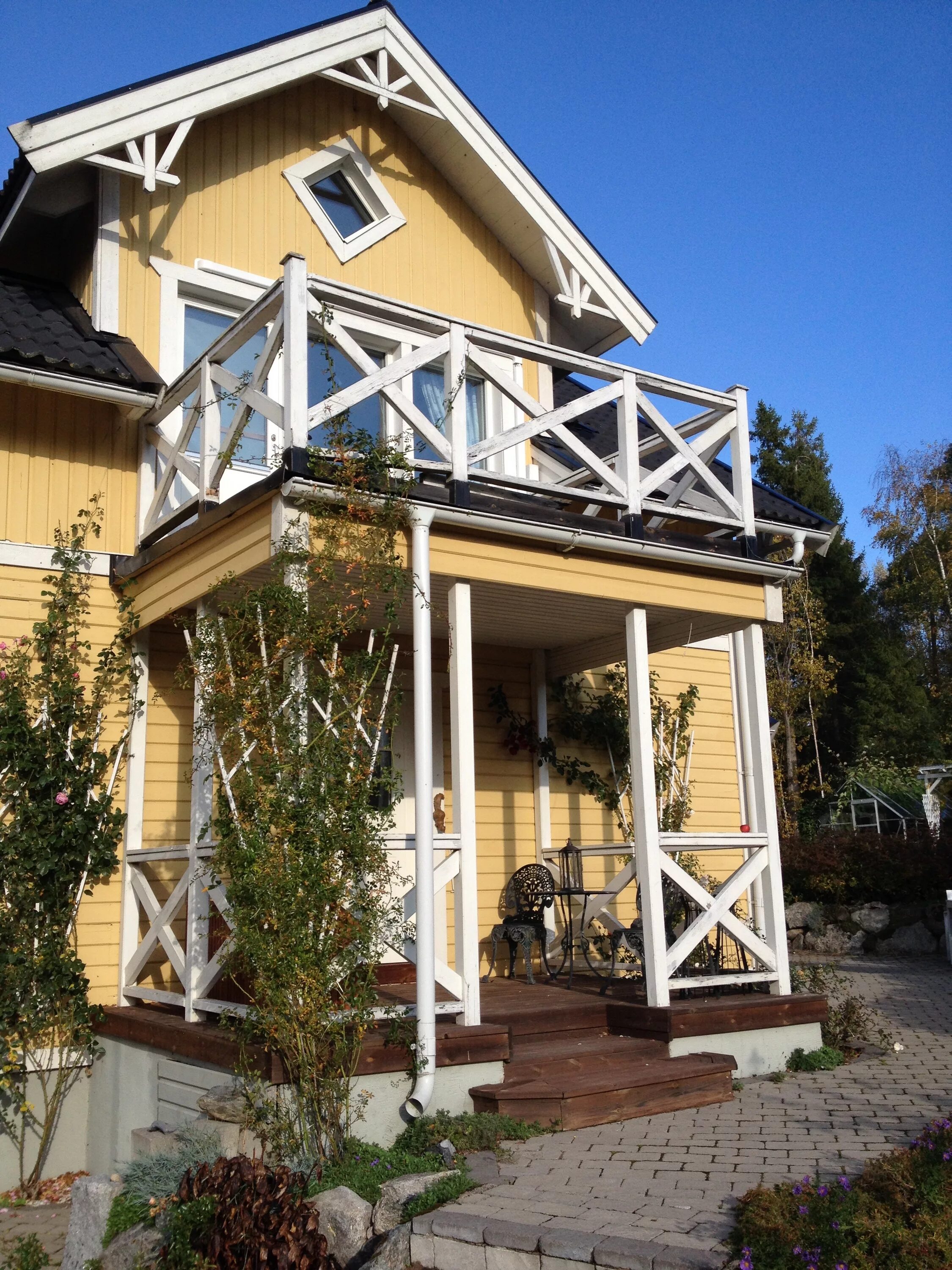 Балкон в частном доме. Двухэтажная веранда. Balkon na chastnom Dome. Веранда к дому.