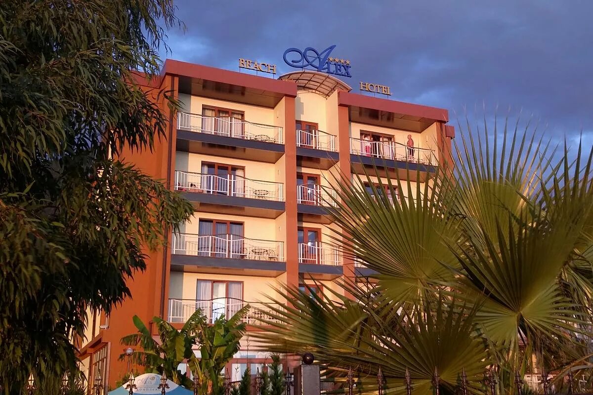 Alex resort spa 4 абхазия. Отель alex resort spa hotel абхазия. Alex resort spa hotel в гагре. Alex resort spa 4 абхазия. Алекс резорт спа отель 4 абхазия.