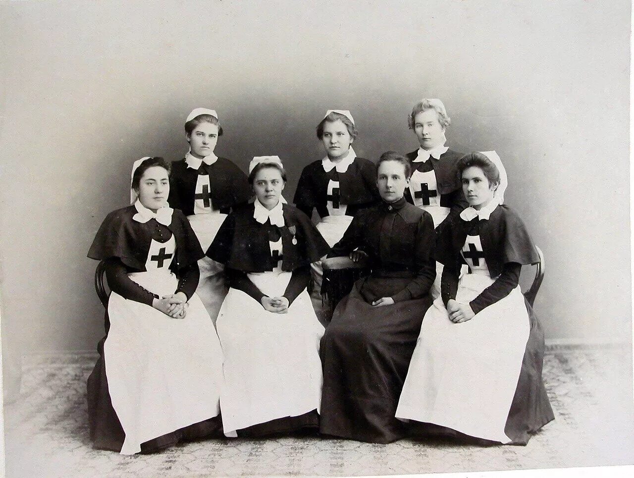 сёстры милосердия в первой мировой войне. век милосердия. сестра милосердия в лазарете. сестры милосердия россия 1914. реконструкция нии имени склифосовского.