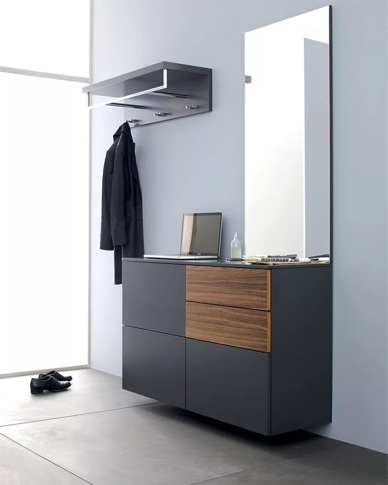 Тумба в прихожую в современном стиле. Минималистическая прихожая ikea. прихожая modo.sudbrock.. стильные маленькие прихожие. мебель для прихожей в современном стиле.
