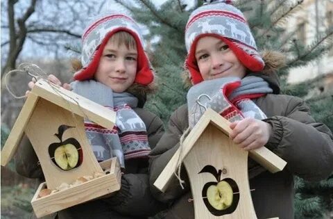 Дети провожают птиц