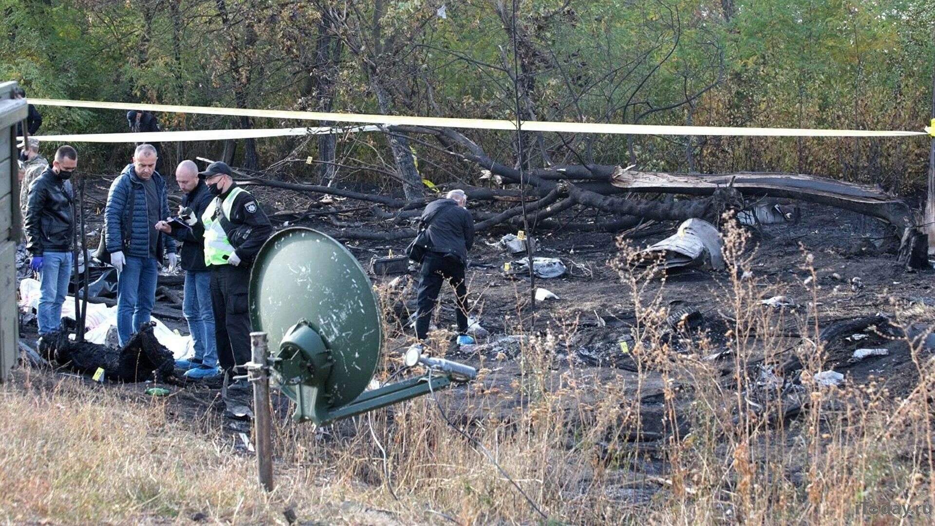 Упал самолет вчера