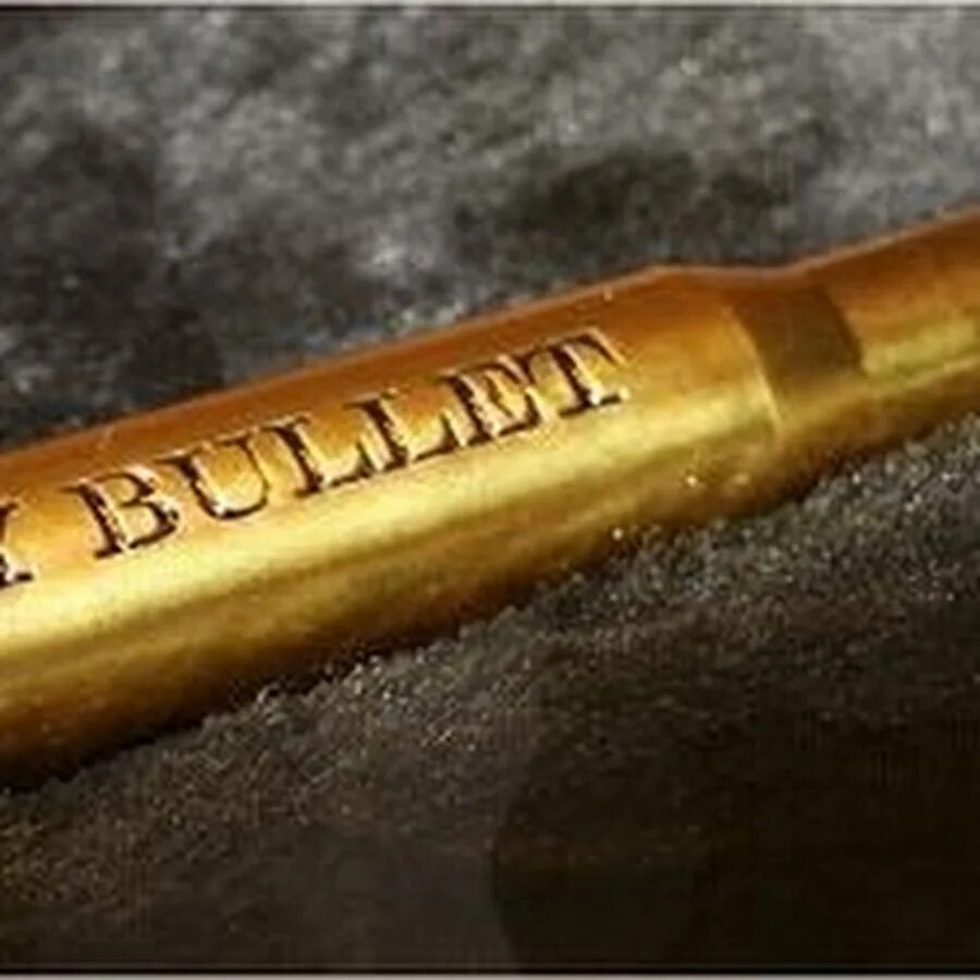 Пуля фото. Цитаты про пули. Именная пуля. Рабством обвенчаны помыслы худших а пули. Я готов пулю.