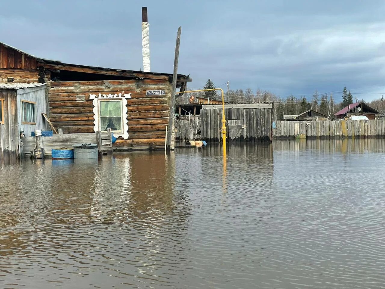 Затопление якутска. Наводнение в якутии. Якутск потоп 2022. Наводнение в якутии. Наводнение в якутии.
