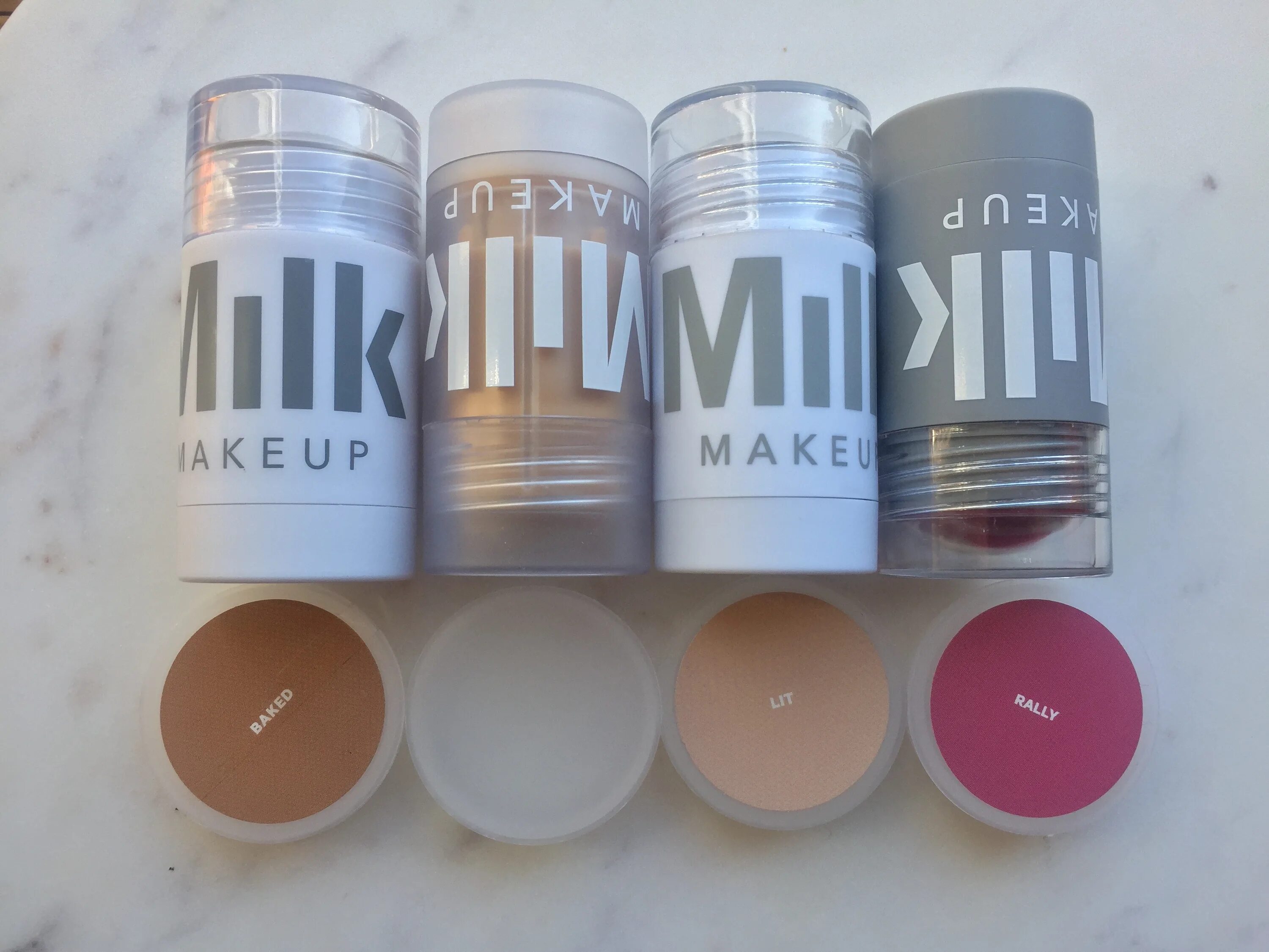 Хайлайтер Milk Makeup. Бронзер-стик Milk Makeup Matte Bronzer. Milk Makeup стик. Дольче Милк косметика Хай Лайкер. Купить косметику milk