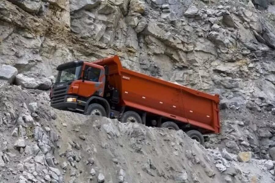 Белаз 75309 лебединский гок. System one caterpillar. Карьерный самосвал белаз зимой. Cat 797. Caterpillar 793d.