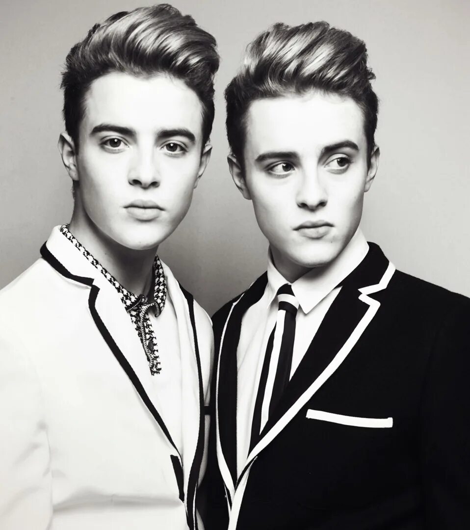 Два парня поют. Американская группа из 3 парней. Самая популярная группа в мире 2021. Константин черкас dvoe. Бойз бэнд us 5.