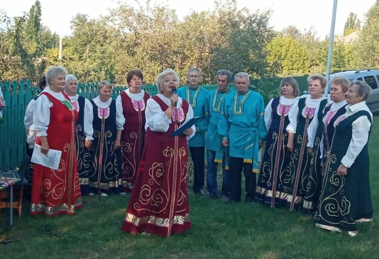 61. Зазеркалье аниматоры новошахтинск. Весёлый праздник новошахтинск. Молодежь новошахтинска. День нептуна в лагере.