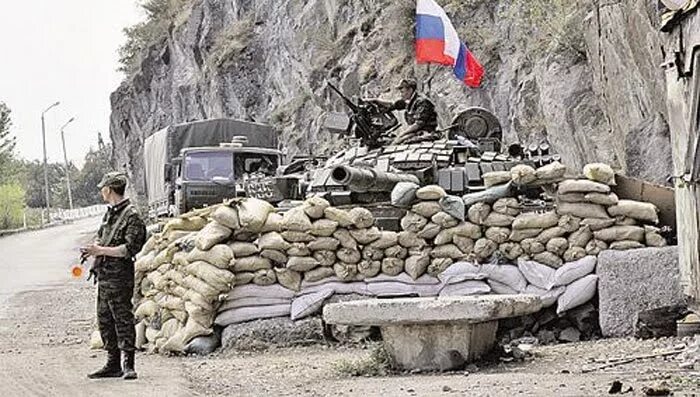 Блокпост в горах. Блок пост кавказ чечня. шатой чечня блокпост. чеченская война блокпост.