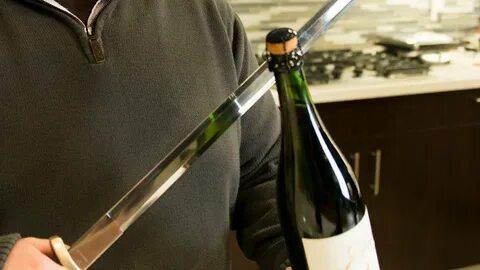 Как открыть бутылку шампанского