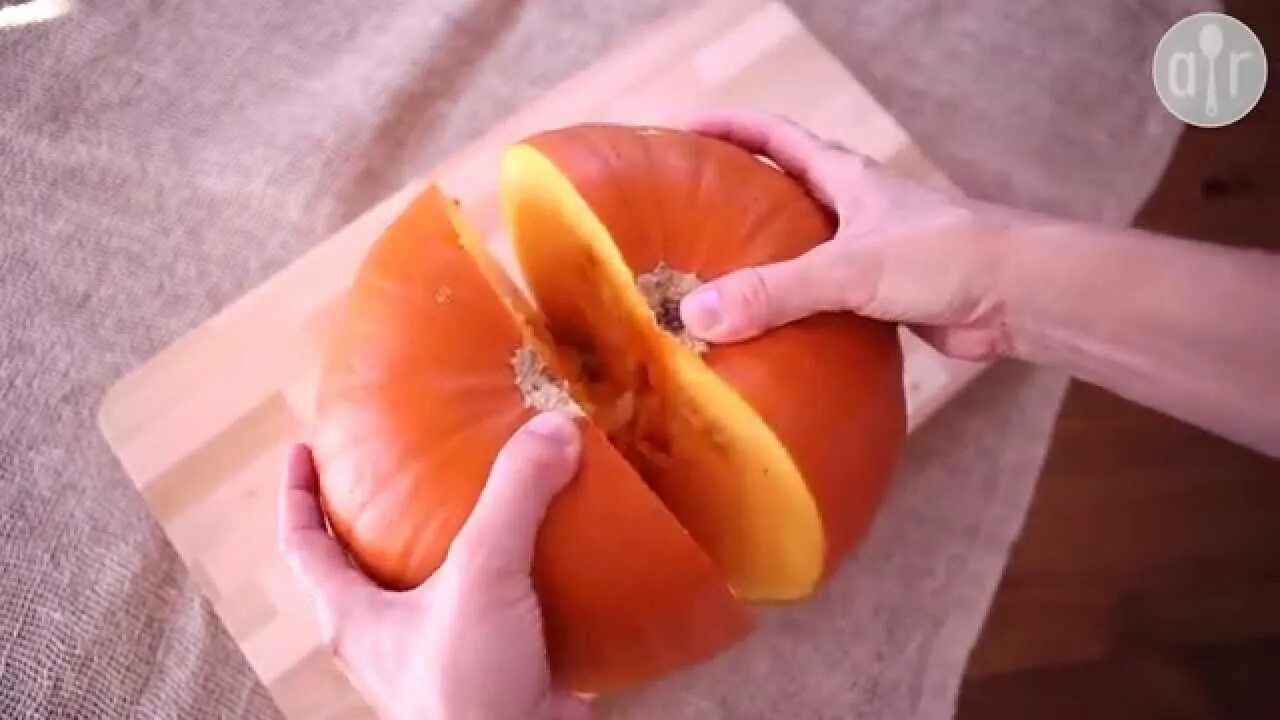 Как очистить тыкву от кожуры. Как чистить тыкву. кожура тыквы. как красиво почистить мандарин. для снятия кожуры тыквы.