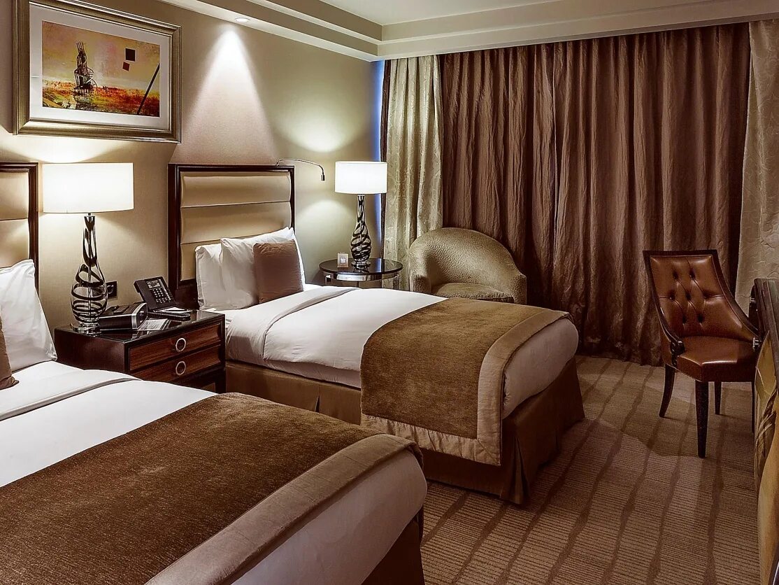 Интерконтиненталь на тверской. Зал родченко интерконтиненталь. Отель континенталь москва. Continental hotel moscow тверская. Саммит интернешнал).