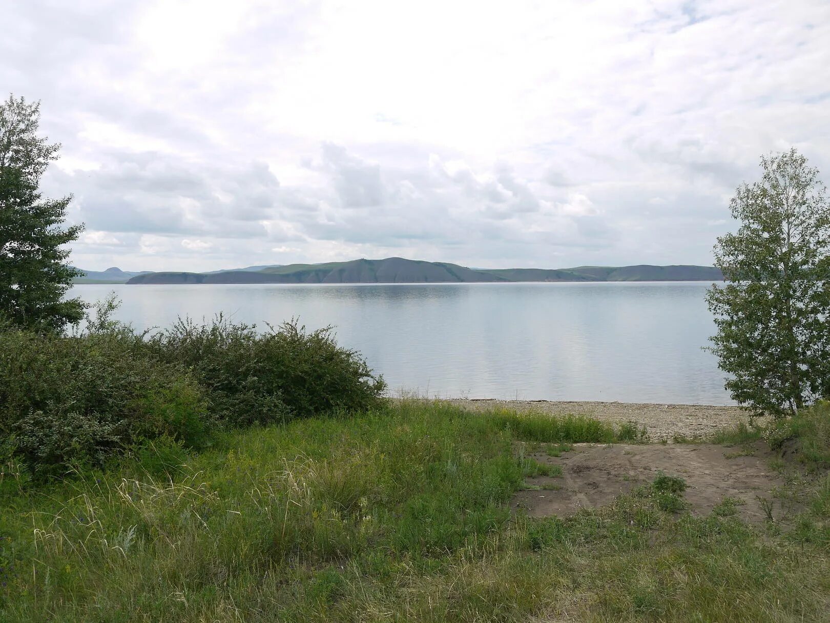 красноярское море новоселово. анашенский бор в восточной сибири. пляж анаш красноярское море.