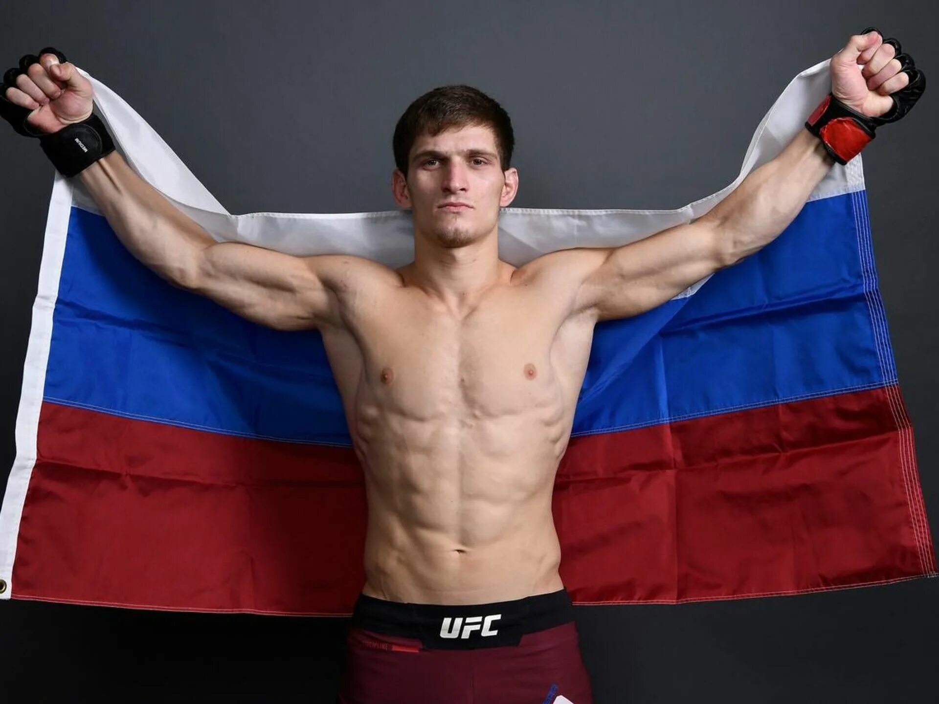 Боец юфс мовсар. Мовсар евлоев. Мовсар евлоев ufc боец. Мовсар евлоева. Мовсар евлоева.