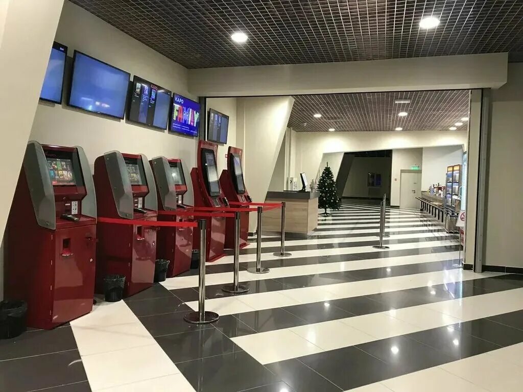 Тюмень тц колумб улица. Колумб, тюмень, московский тракт, 118. Трц колумб тюмень магазины. Каро 6 колумб тюмень. Торговый центр колумб город тюмень.