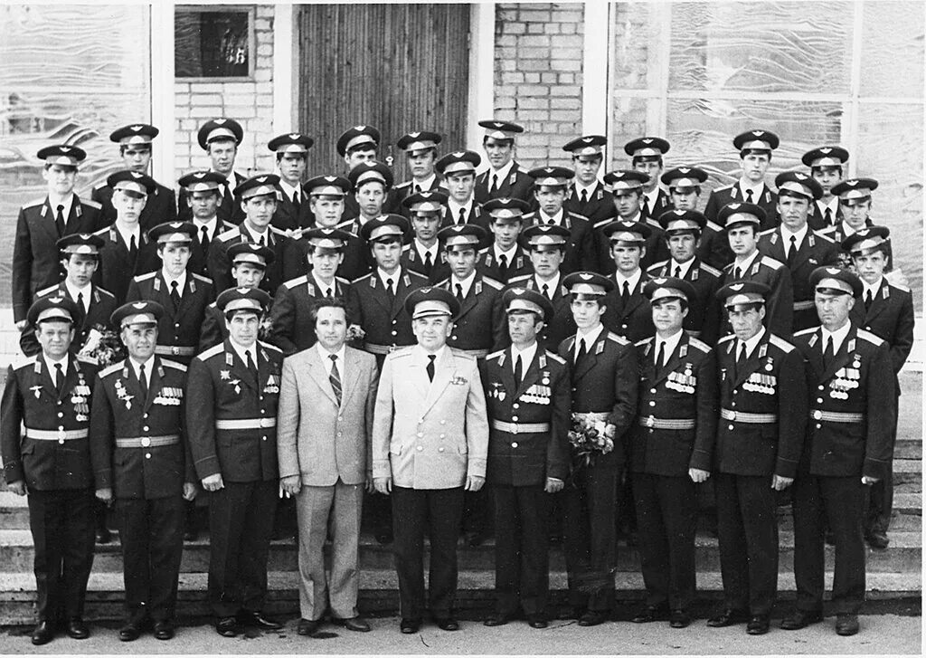 Саратовское авиационное училище. Свваул выпуск 1984 года. Саратовское авиационное училище. Саратовское авиационное училище лётчиков. Саратовское авиационное училище.