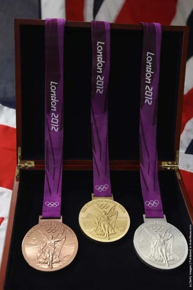 Medal 2012. Олимпийская медаль Лондон 2012. Медали олимпиады 2012. Медали олимпиады 2012 Лондон.