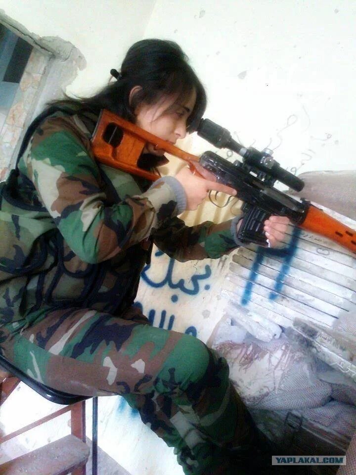 Девушки Снайперы сирийской армии. Снайперши белые колготки.