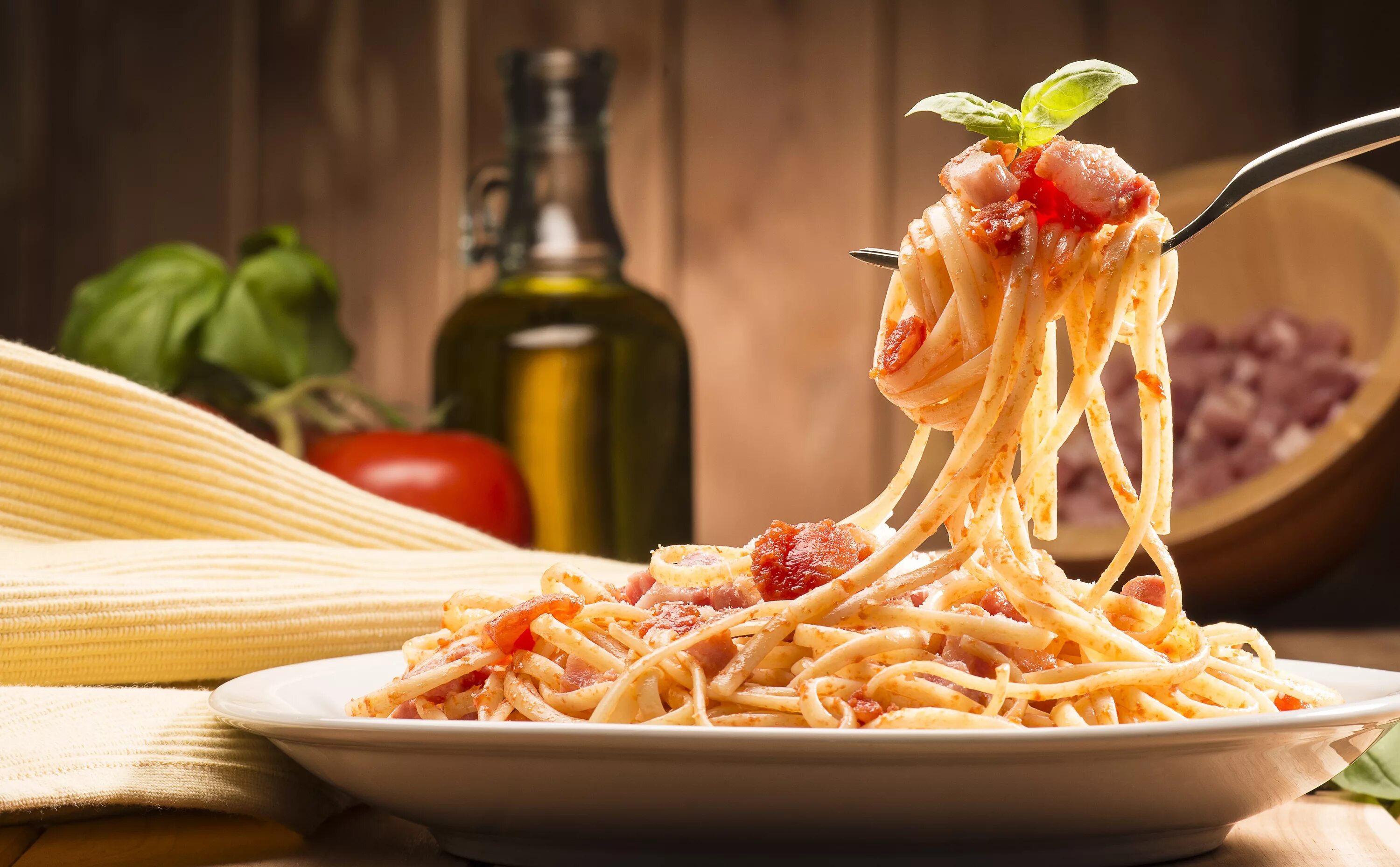 Итальянская кухня. Итальянская кухня блюда. Национальные блюда Италии. Италия пицца и паста.