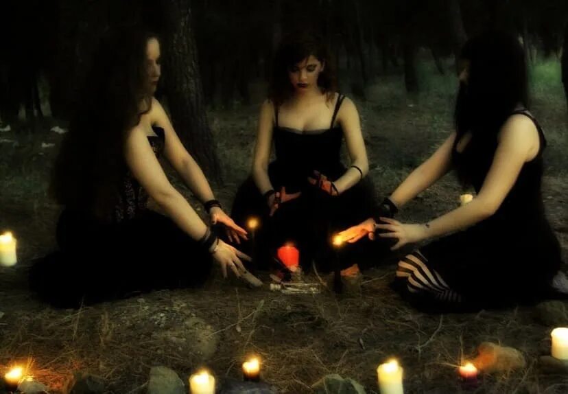 Что делать черная магия. Магический обряд. Ритуалы ведьм. Магический ритуал. Любовная магия ритуалы.