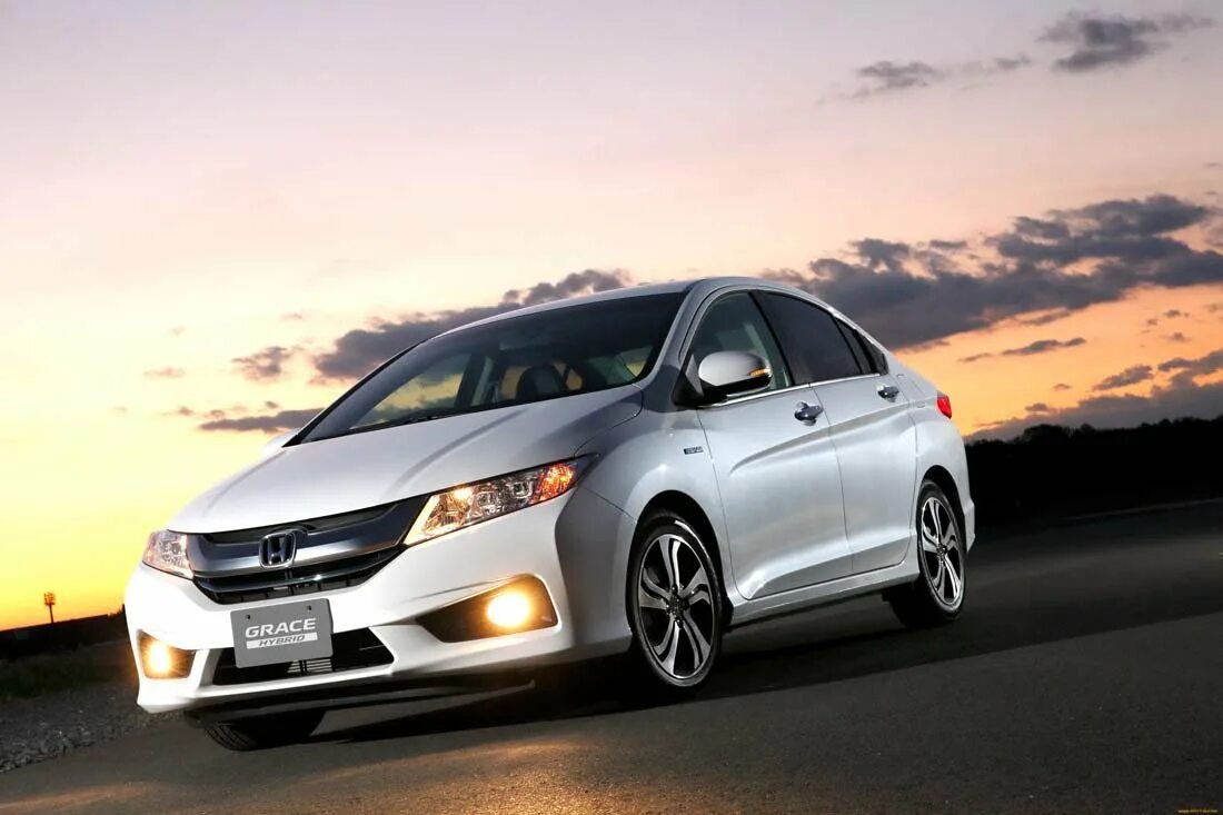 Хонда Грейс 2015 гибрид. Honda Hybrid 2015. Honda Grace Hybrid 2014. Honda Grace гибрид 2015. Honda страна