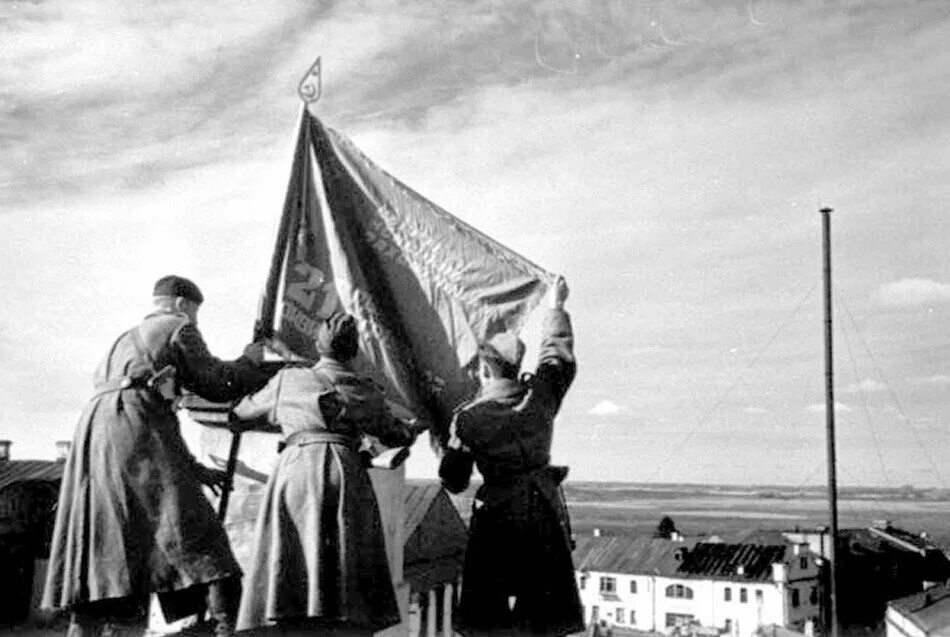 Кантария знамя победы. Егоров и кантария знамя победы. Невельский водрузил флаг на какой реке. Знамя победы над рейхстагом красный флаг. Невельский водрузил флаг на какой реке.