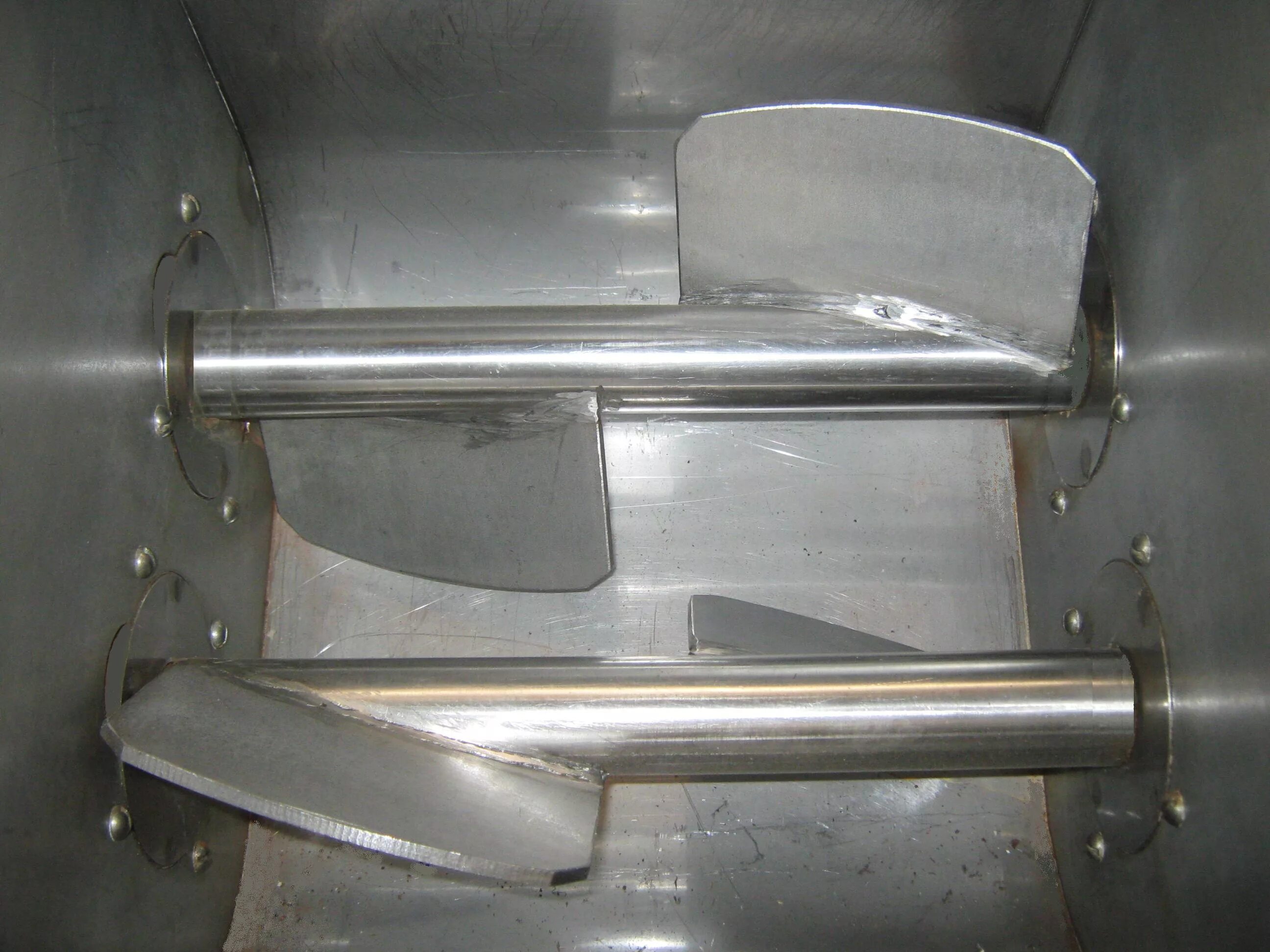 тесто на валах. тестораскатка трм 400. замес теста обминка теста. трм-400 рн. скалка для равиоли.