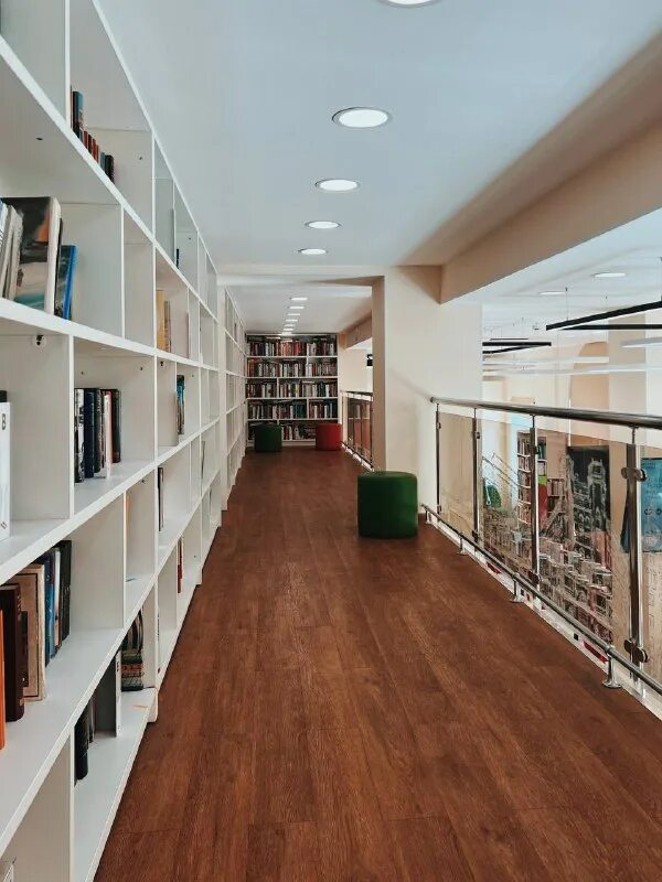 работа книжный спб