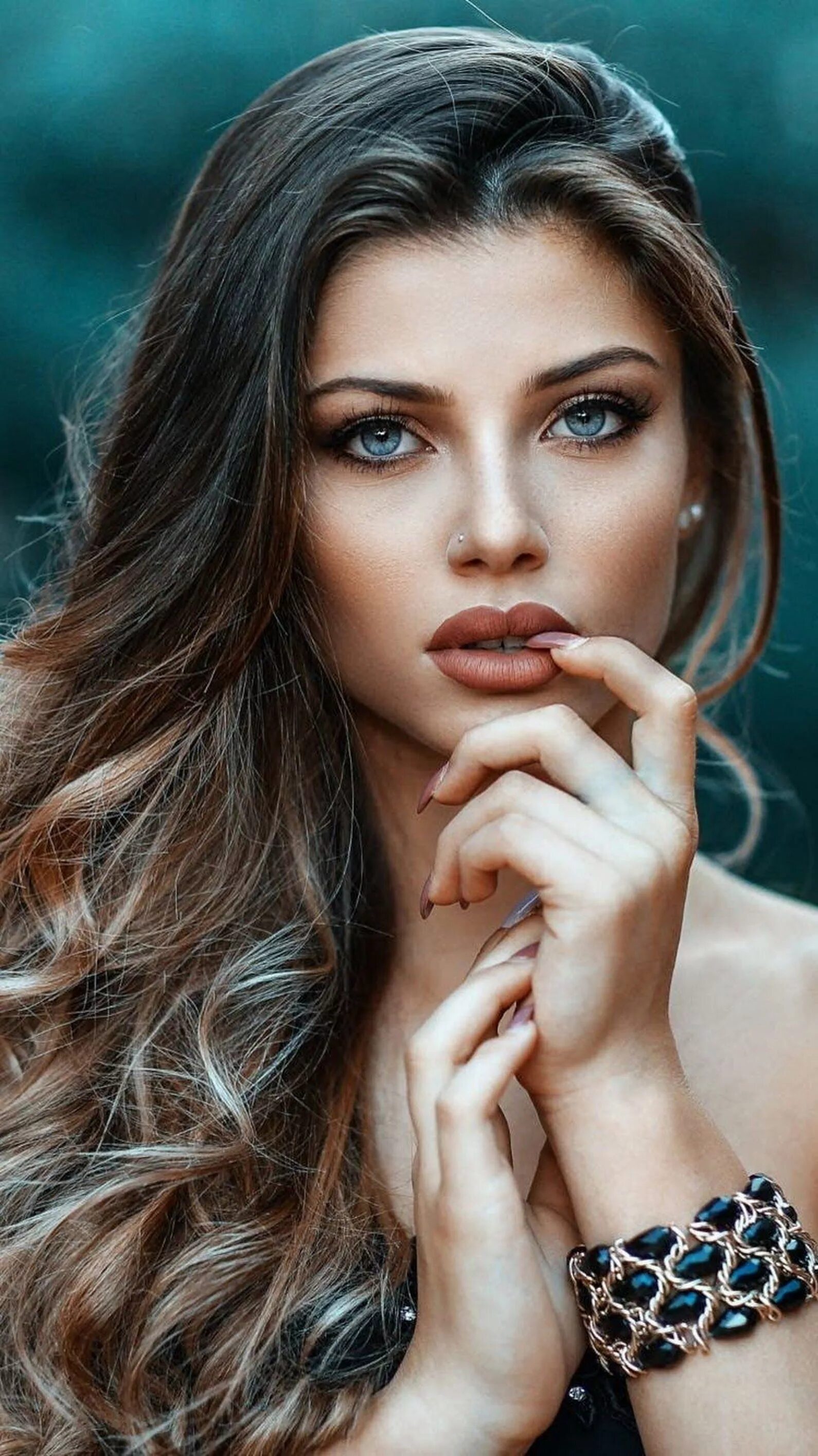 Красивые женщины 