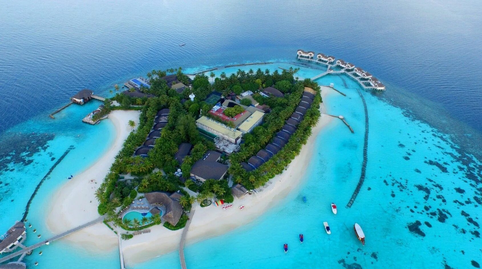 Centara grand island resort. Centara Grand Island Resort & Spa. Мальдивы Centara Grand. Centara Grand Island Resort & Spa 5*. Остров центара Мальдивы.