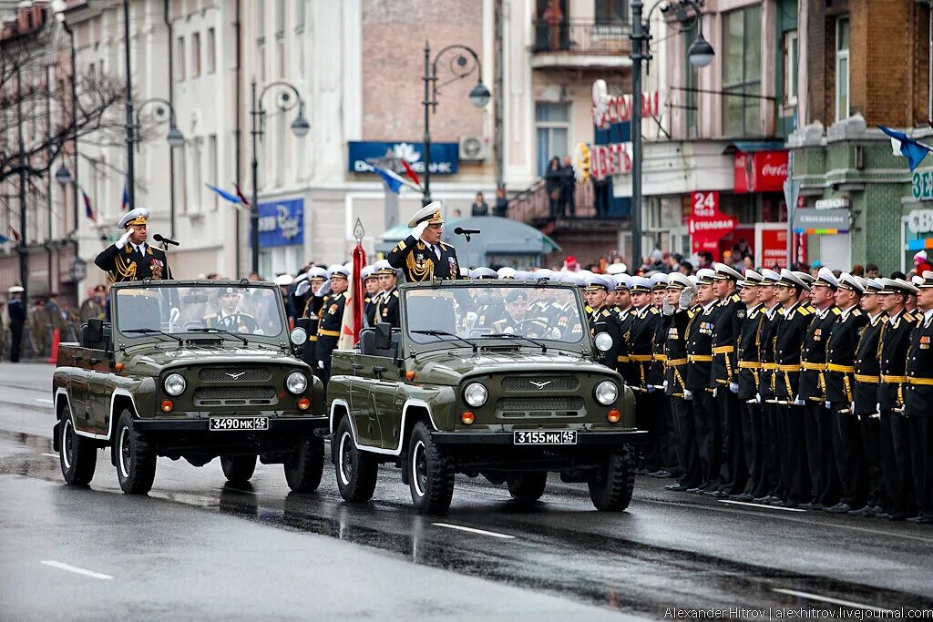 Парад Победы 1985 в Москве. Парад Победы Череповец. Парад Победы Якутск. УАЗ на параде Победы.