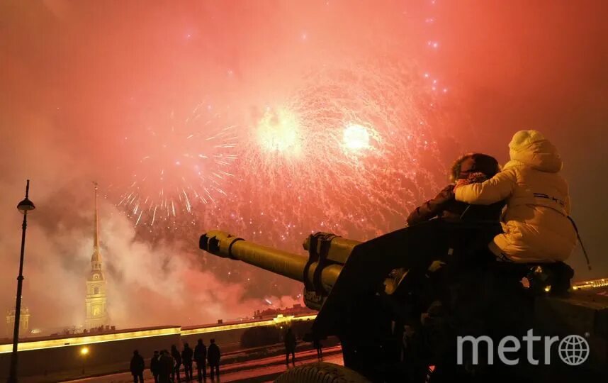 Блокада салют. Салют 27 января 1944. Снятие блокады Ленинграда салют. Салют в честь прорыва блокады Ленинграда 1943. Салют блокада Ленинграда 1944.