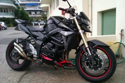 Suzuki gsr 750