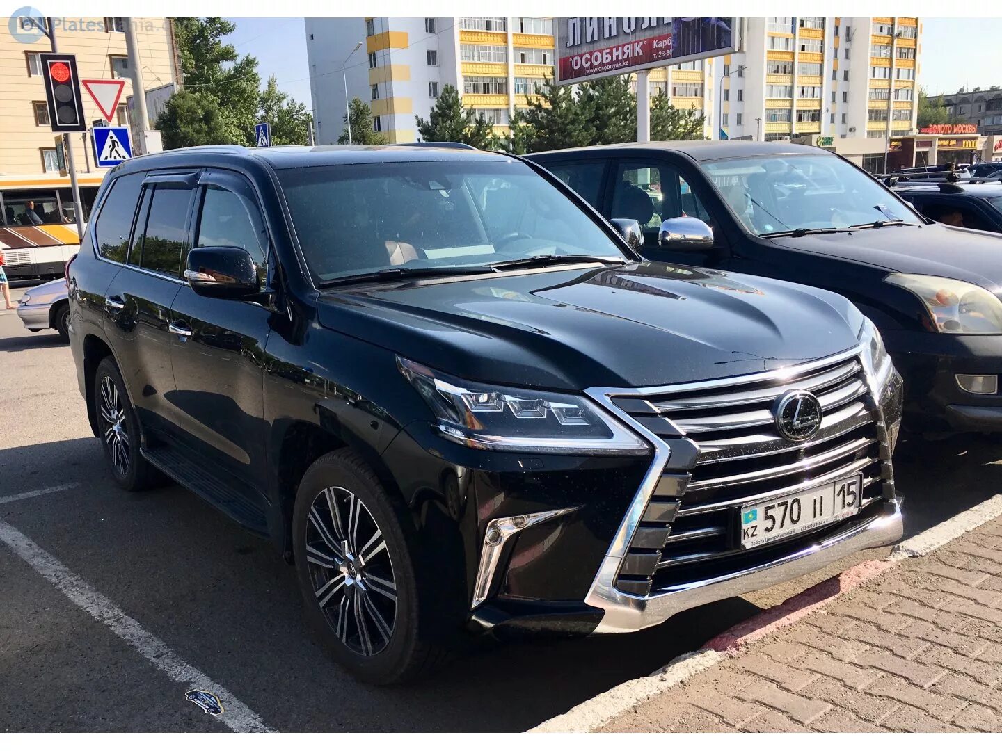Лексус рх 2023. Lexus es 300h. Лексус кз. Лексус is 300 красная. Лексус rx300 2020.