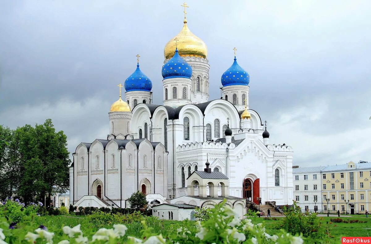 Храмы николо угрешского монастыря. Николо-угрешский монастырь. Николо углический монастырь. Город дзержинский николо-угрешский монастырь. Храм николо угрешский монастырь.