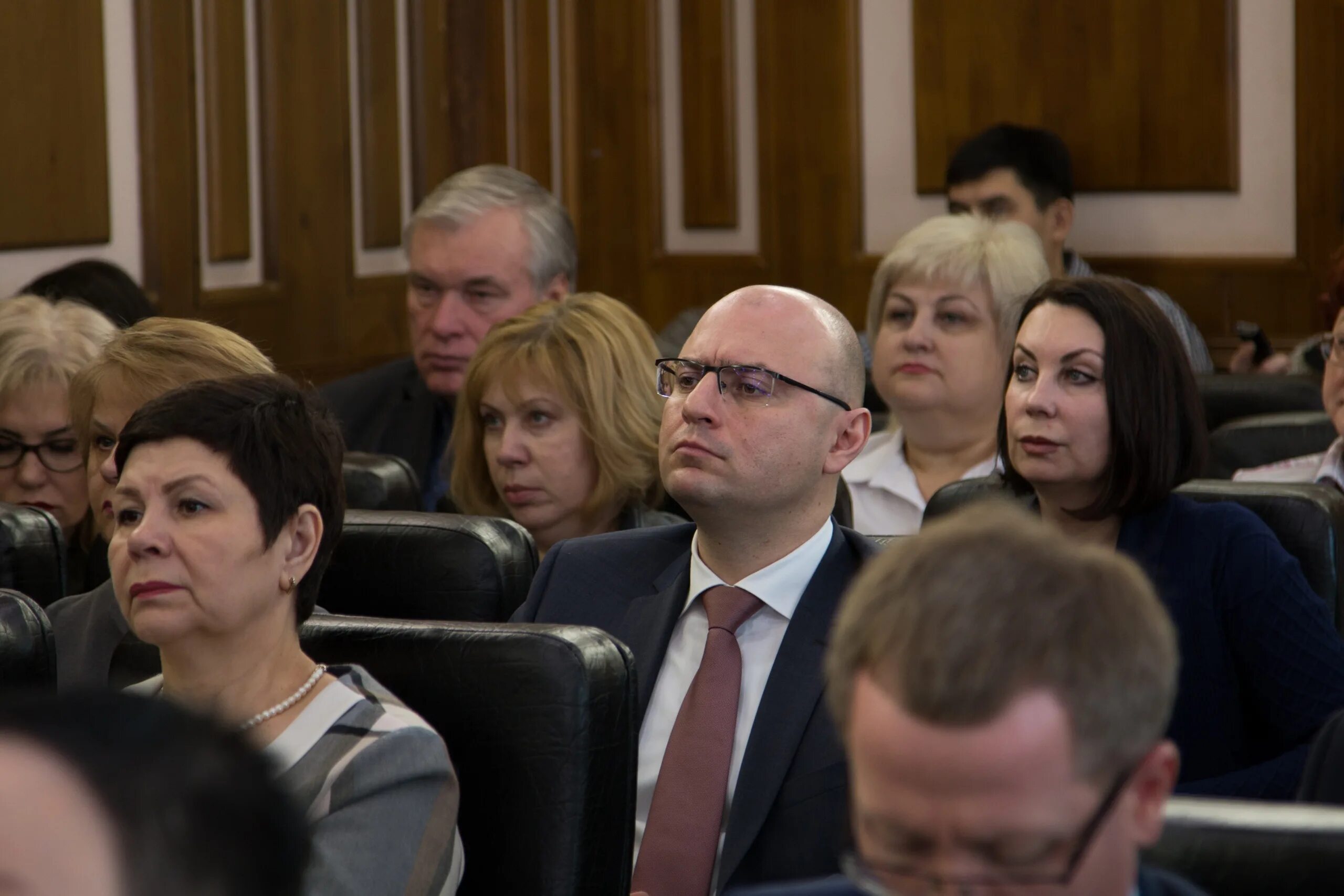 Глава нижневартовска. Нижневартовск глава администрации. Ура ру Нижневартовск администрация города. Администрация Нижневартовска Морозова.