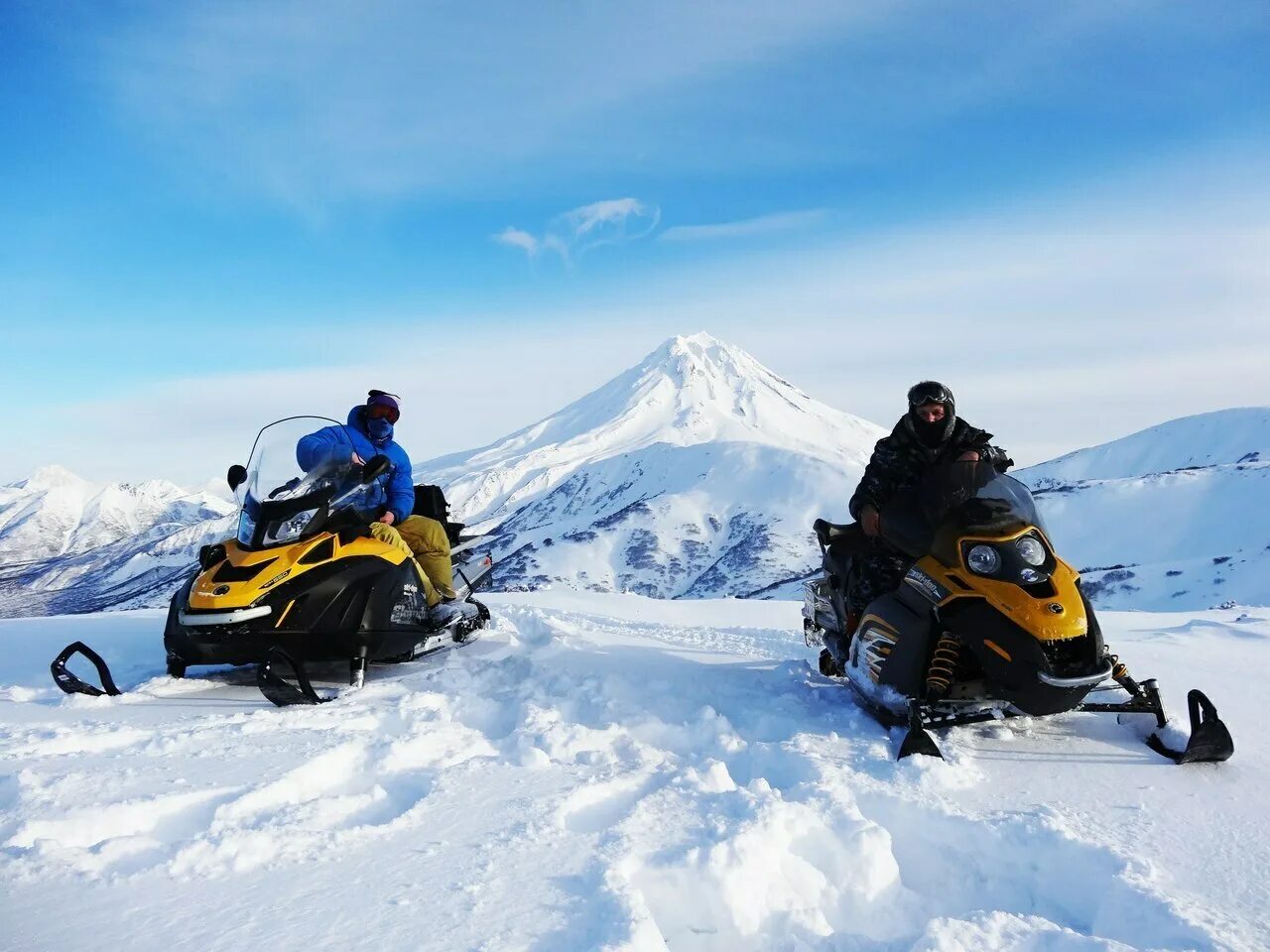 Снегоход aodes siberia cross. Иремель на снегоходах. катание на снегоходе. прогулка на снегоходах. туристический снегоход.