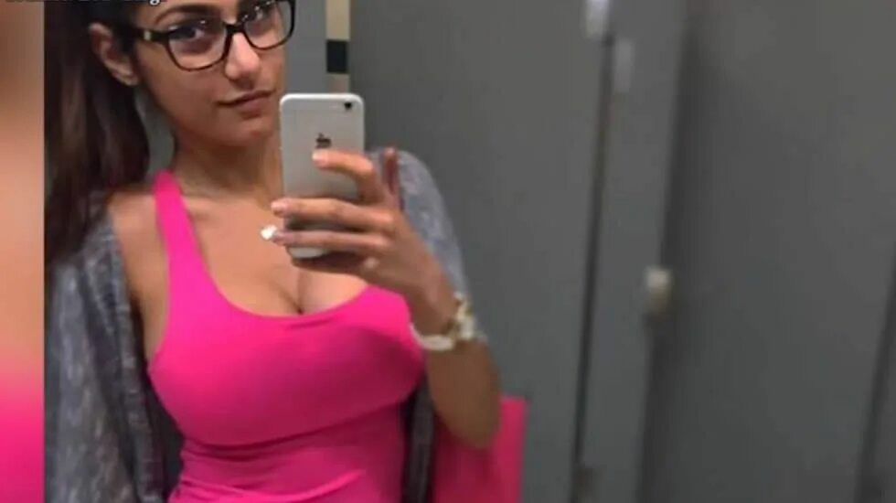 Миа Халифа в Нижнем белье. Mia khalifa в 16. Mia Халифа 2021. Mia fan