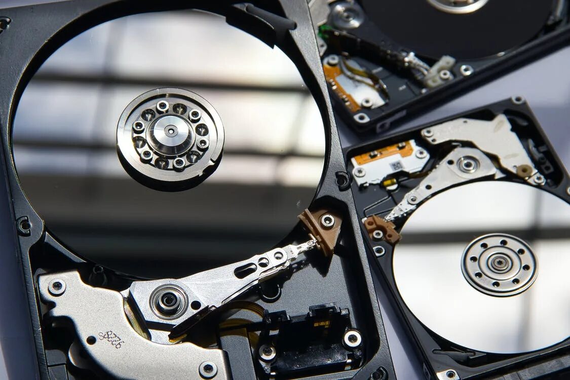 Hard disk. Жесткий диск хдд. HDD В разрезе. Восстановление данных с жесткого диска. Внутренний жесткий диск SSD.