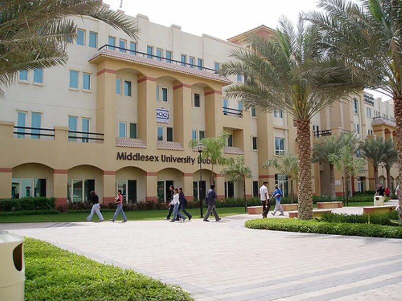 Арабские университеты. Middlesex Дубай университет. Middlesex Dubai университеты. Middlesex University Dubai кампусы. СИНЕРГИЯ Дубай.