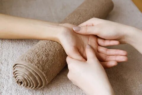 Des mains en or