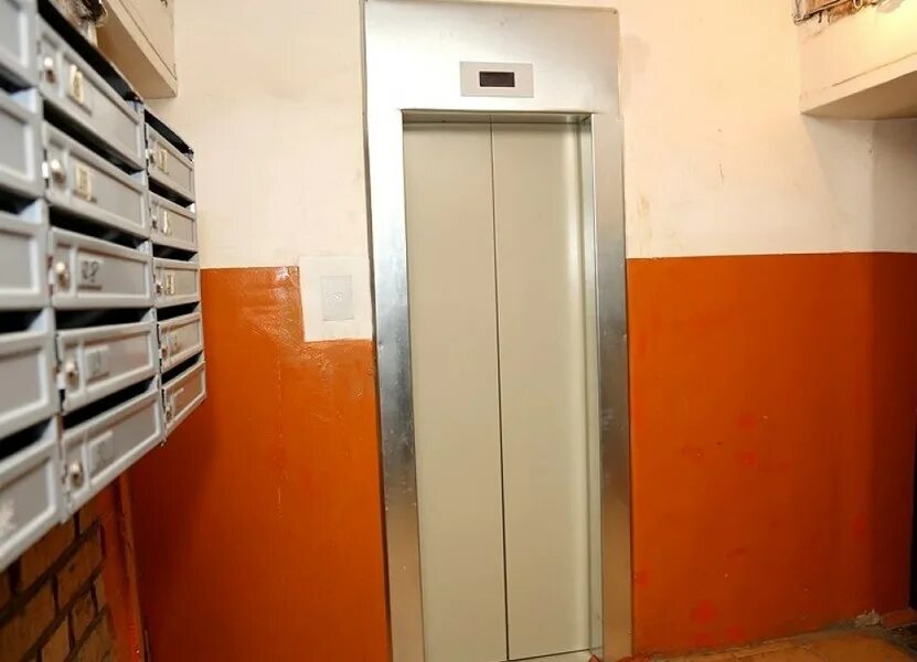 новый лифт. пассажирский лифт щлз 2023г. лифт queen 0615b. лифт в многоэтажном доме. лифт в подъезде новый.