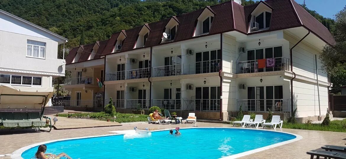 Отели в новом афоне отзывы. Отель водопад 2* новый афон. Отели в новом афоне отзывы. Историческая гостиница абхазия новый афон. Отель грифон новый афон.
