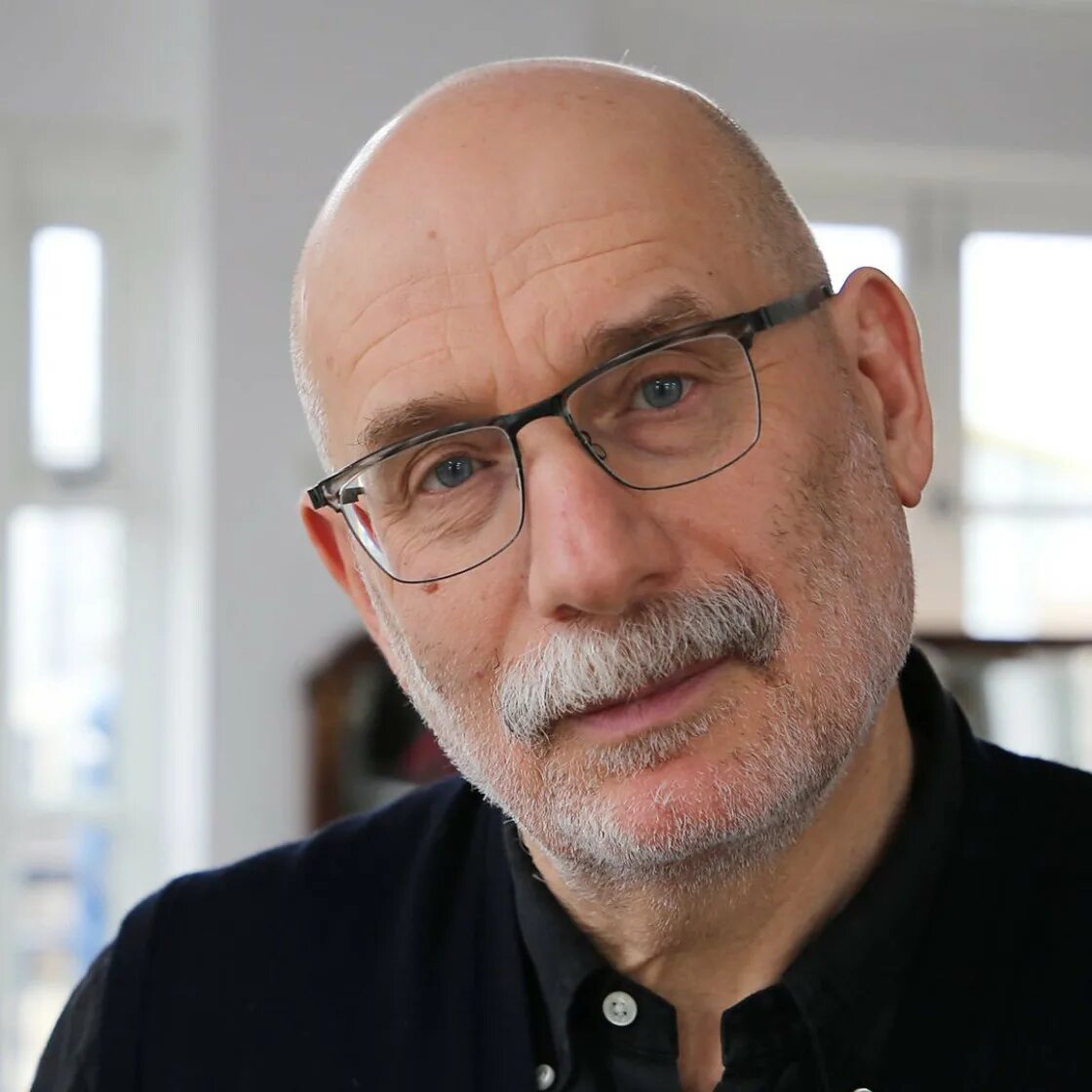 Борис акунин чхартишвили. Григорий шалвович акунин. Григорий чхартишвили (борис акунин). Чхартишвили. Григорий шалвович чхартишвили.