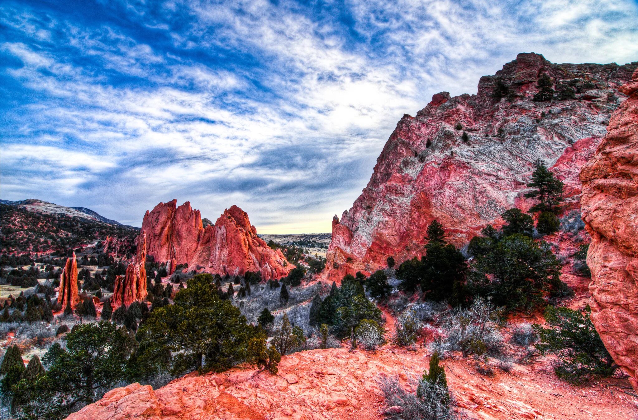 Красные горы фото. Парк штата долина огня невада. Красные горы седона красные аризона. Горы красного цвета. Алый скала.