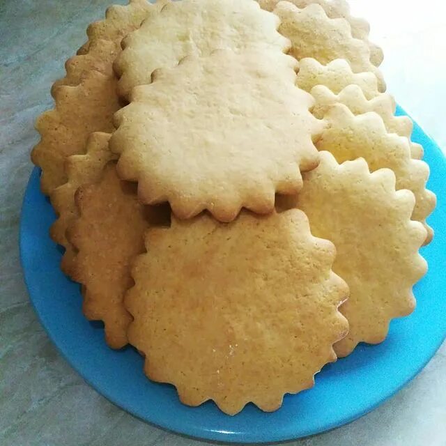 Творожные коржики. Медовые коржики. Аудио коржики. Коржики молочные из детства. Коржик печенье.