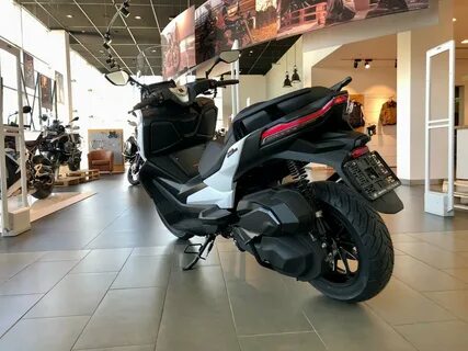 Voge sr4 max